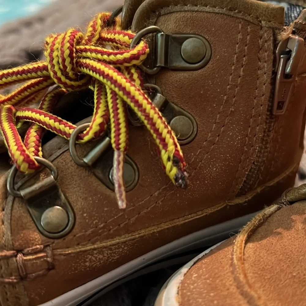 Cat & Jack Toddler Lace Up Boots Size 8